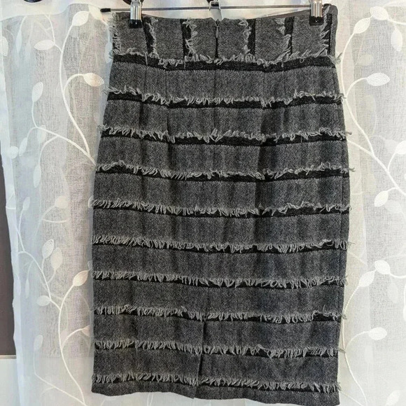 Trina Turk Fringe Pencil Skirt, Fully Lined, Size XS - Picture 3 of 6